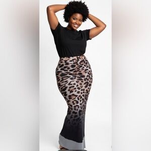 Leopard Print Maxi Skirt size 2x EUC stretch!